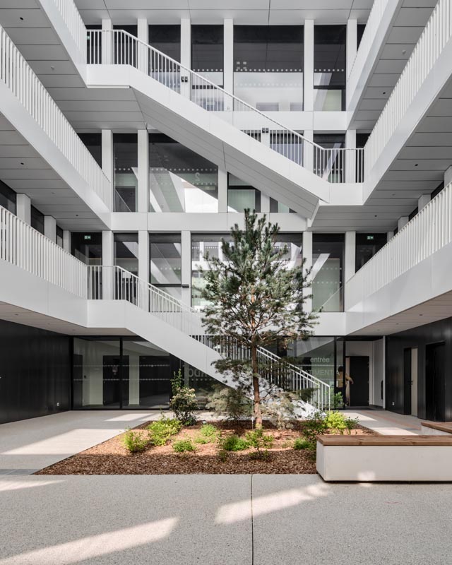 cour-int